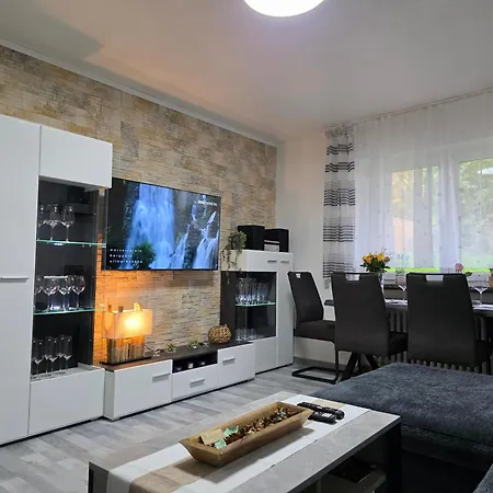 公寓 Exklusives Und Helles Erdgeschoss-apartment No 5 Im Zentrum Von Kassel, Schnelles 1gbit Internet, Geschirrspueler, Boxspringbetten *