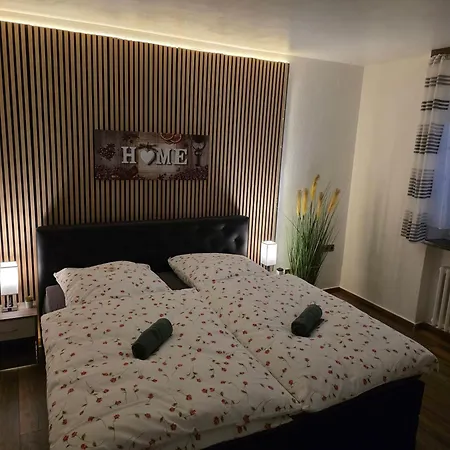 公寓 Exklusives Und Helles Erdgeschoss-apartment No 5 Im Zentrum Von Kassel, Schnelles 1gbit Internet, Geschirrspueler, Boxspringbetten *