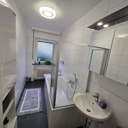 公寓 Exklusives Und Helles Erdgeschoss-apartment No 5 Im Zentrum Von Kassel, Schnelles 1gbit Internet, Geschirrspueler, Boxspringbetten 卡塞尔