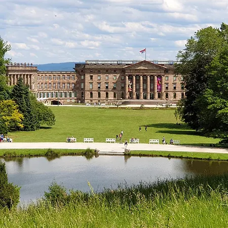 公寓 Exklusives Und Helles Erdgeschoss-apartment No 5 Im Zentrum Von Kassel, Schnelles 1gbit Internet, Geschirrspueler, Boxspringbetten *